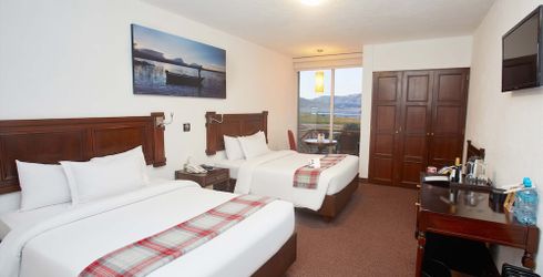 hotel room image