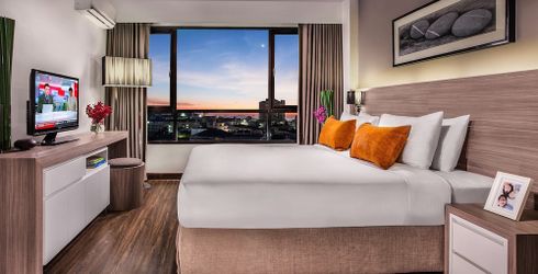 hotel room image