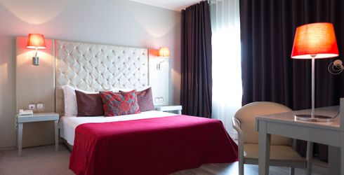 hotel room image