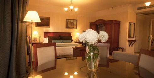 hotel room image