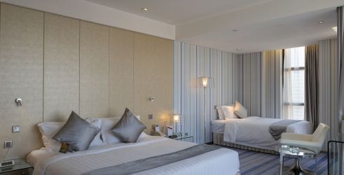 hotel room image