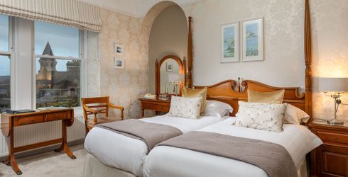 hotel room image