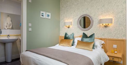 hotel room image