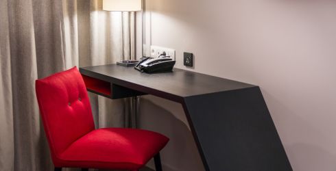 hotel room image