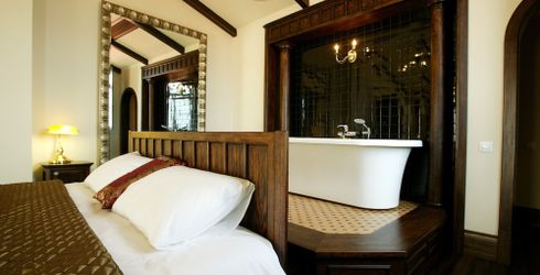 hotel room image