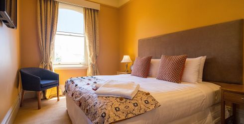 hotel room image