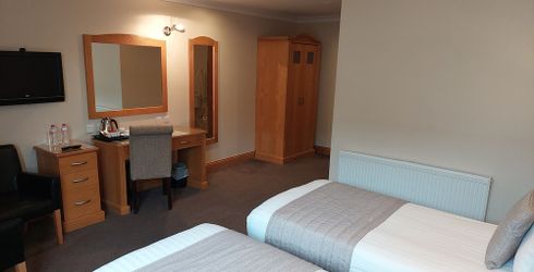hotel room image