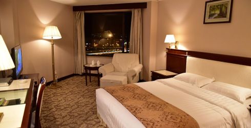 hotel room image
