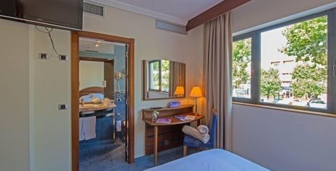 hotel room image