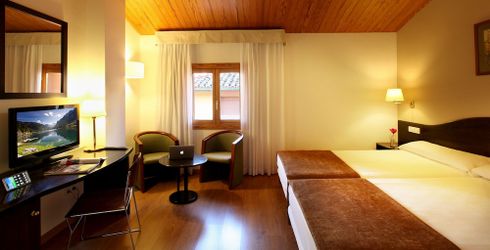 hotel room image