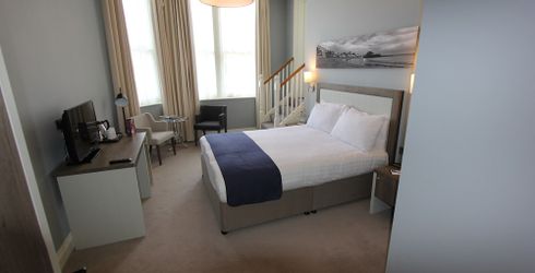 hotel room image