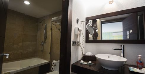 hotel room image