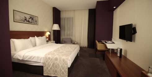 hotel room image