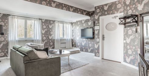 hotel room image