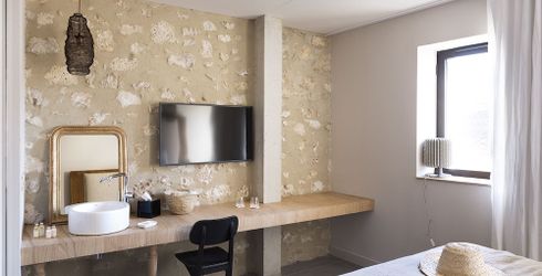 hotel room image