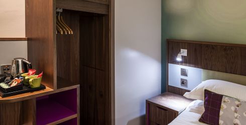 hotel room image