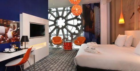 hotel room image