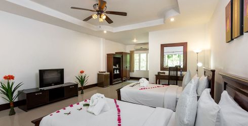 hotel room image