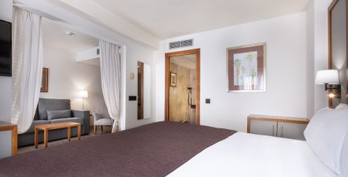 hotel room image