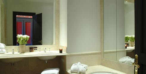hotel room image