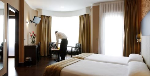 hotel room image