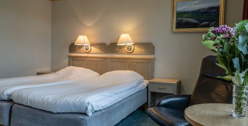 hotel room image
