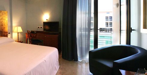 hotel room image