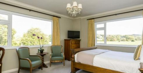 hotel room image