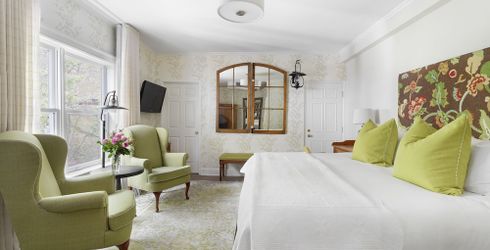 hotel room image