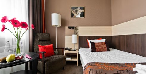 hotel room image