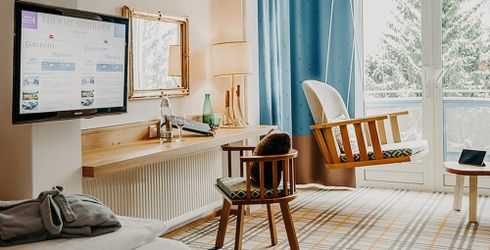 hotel room image