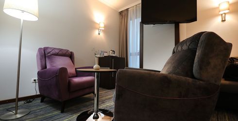 hotel room image