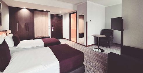 hotel room image