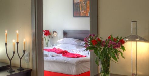 hotel room image