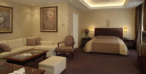 hotel room image
