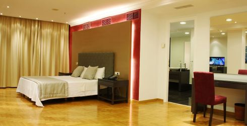 hotel room image