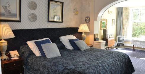 hotel room image