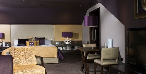 hotel room image