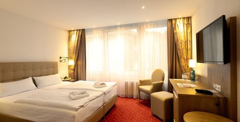 hotel room image