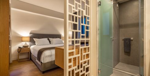 hotel room image