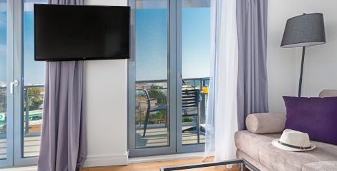 hotel room image