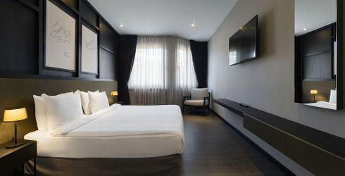 hotel room image