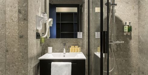 hotel room image