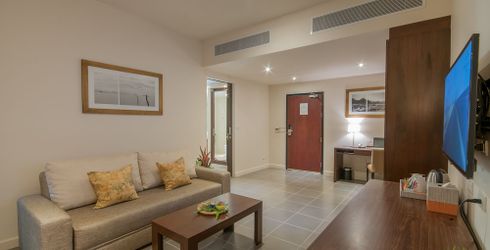 hotel room image