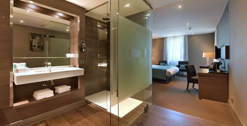 hotel room image