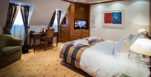 hotel room image