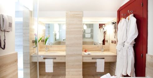 hotel room image