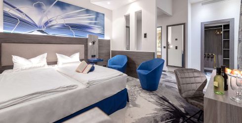 hotel room image