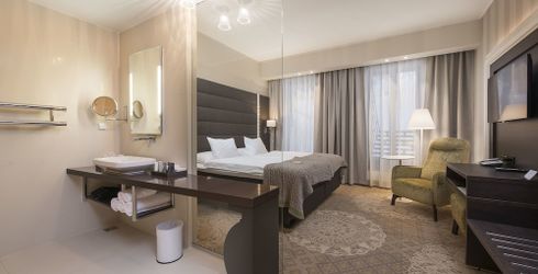 hotel room image