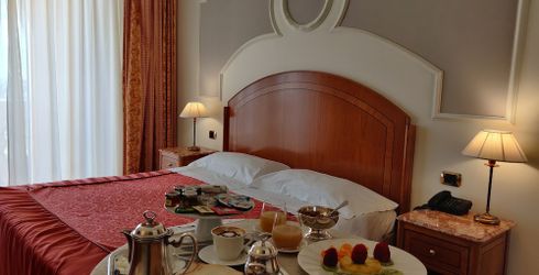 hotel room image
